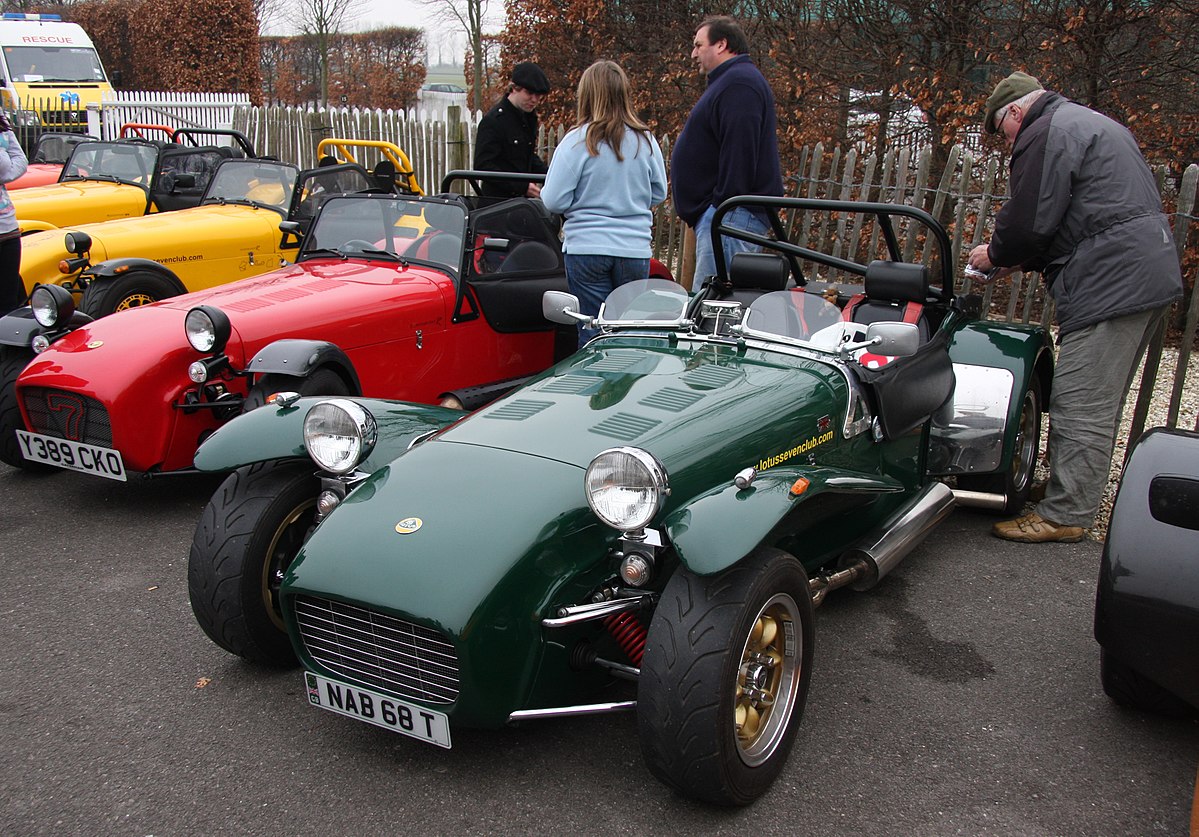 1199px-Caterham_Series_3_Super_Seven_-_Flickr_-_exfordy_(1).jpg
